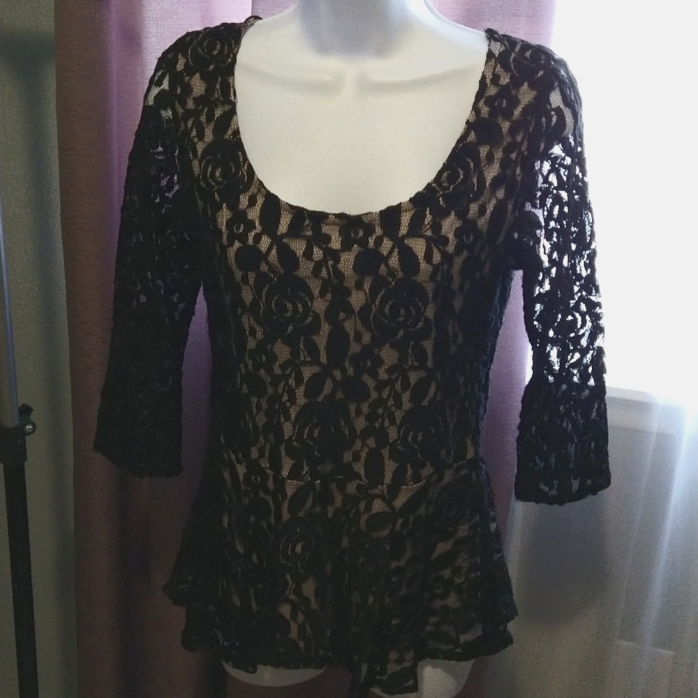Takara Classy Lace Blouse